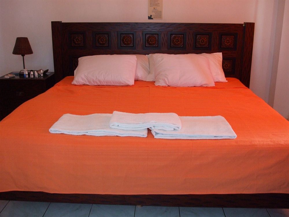 Cormorant Beach House Bed & Breakfast Puerto Villamil Bagian luar foto